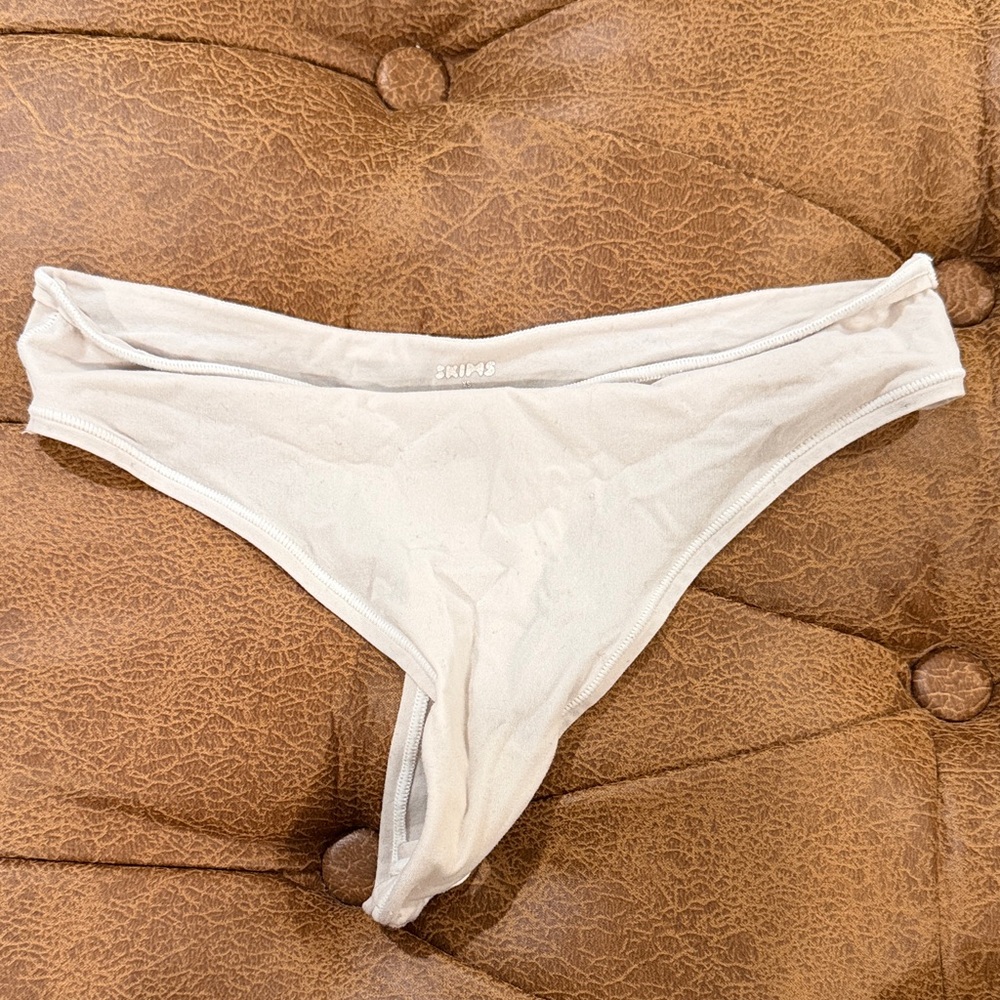 SKIMS Thong